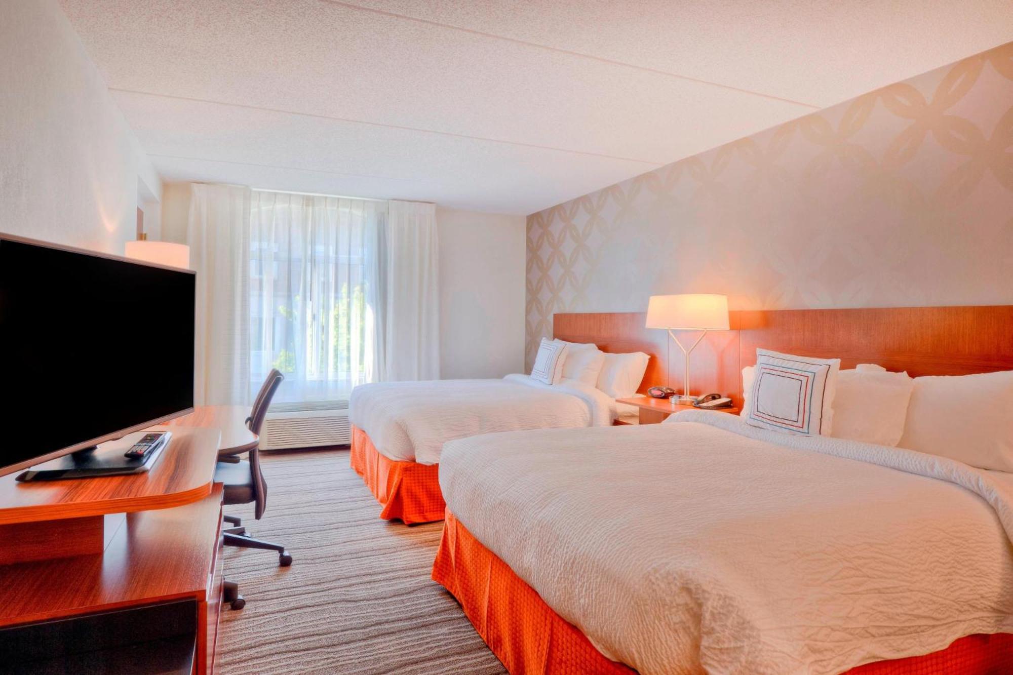 Fairfield & By Marriott Downtown Winston-Salem