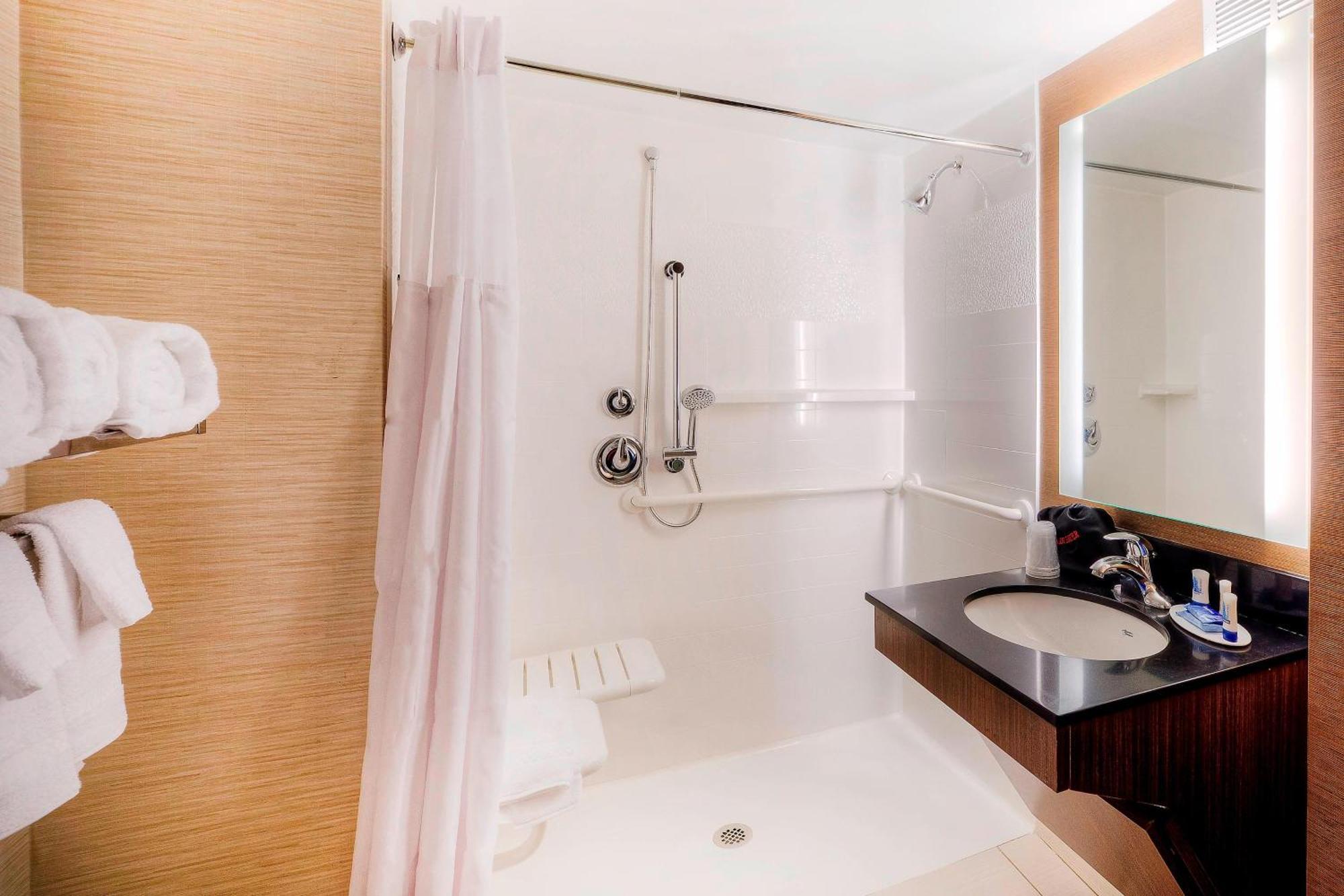 Fairfield & By Marriott Downtown 3* Winston-Salem