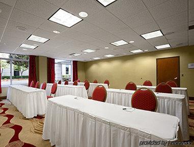 Fairfield & By Marriott Downtown 3*